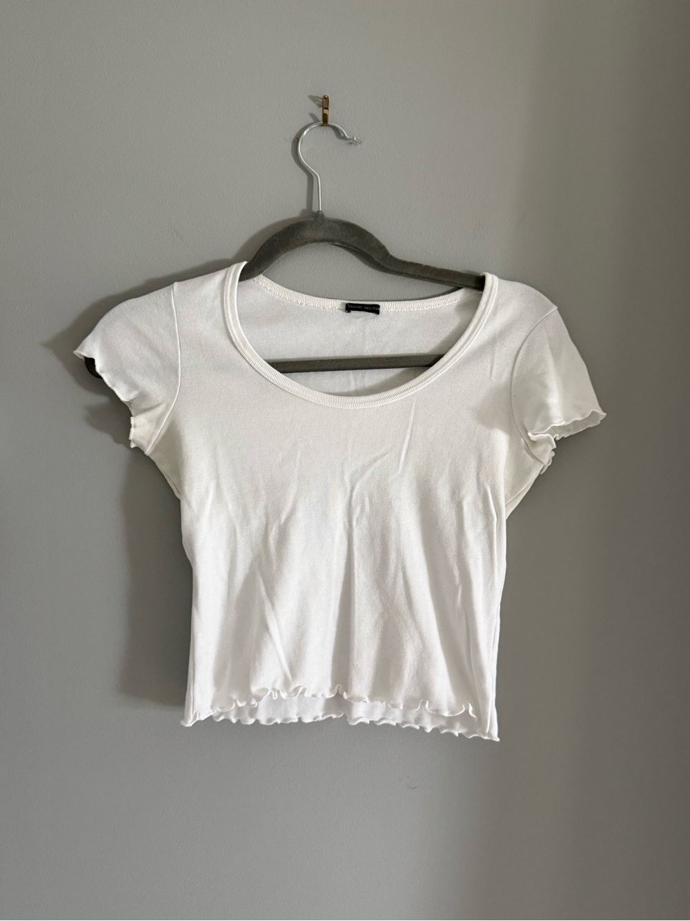 Scoop Neck Baby Tee - Brandy Melville